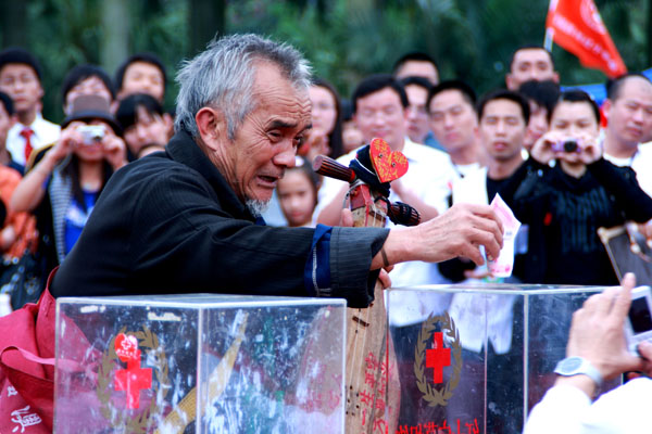 賣(mài)藝?yán)先司杩睿珡V東深圳+吳斌.JPG