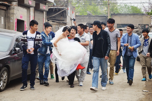 入選獎(jiǎng) 陳臨虎 接新娘.jpg